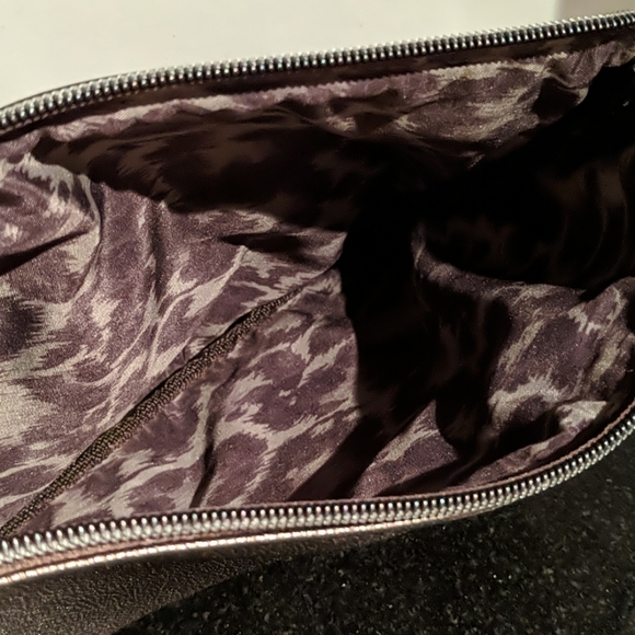 NWOT Laura Mercier Leopard Interior Makeup Bag - Picture 3 of 3